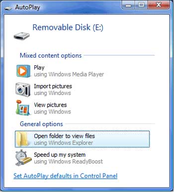 ¿Cómo se importan imágenes de la tarjeta SD a la computadora a través de AutOplay?